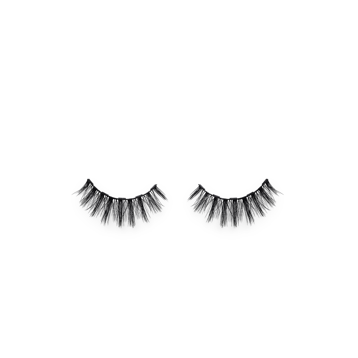 Thumbnail - Magnetic False Eyelashes Dramatic Effect
